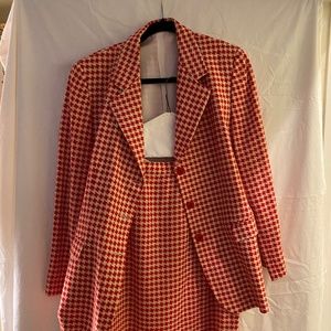 Vintage ladies skirt suit made in Italy